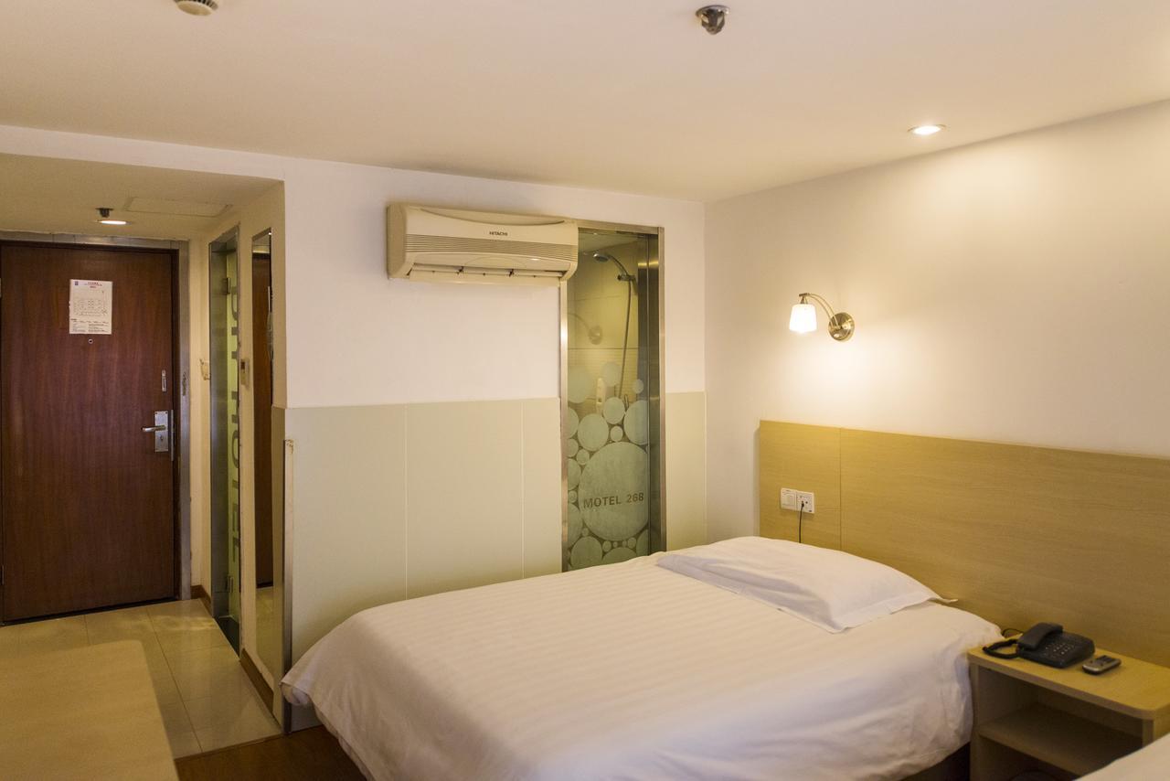 Motel Chongqing Jiefangbai Hongyadong Pedestrian Street Eksteriør bilde