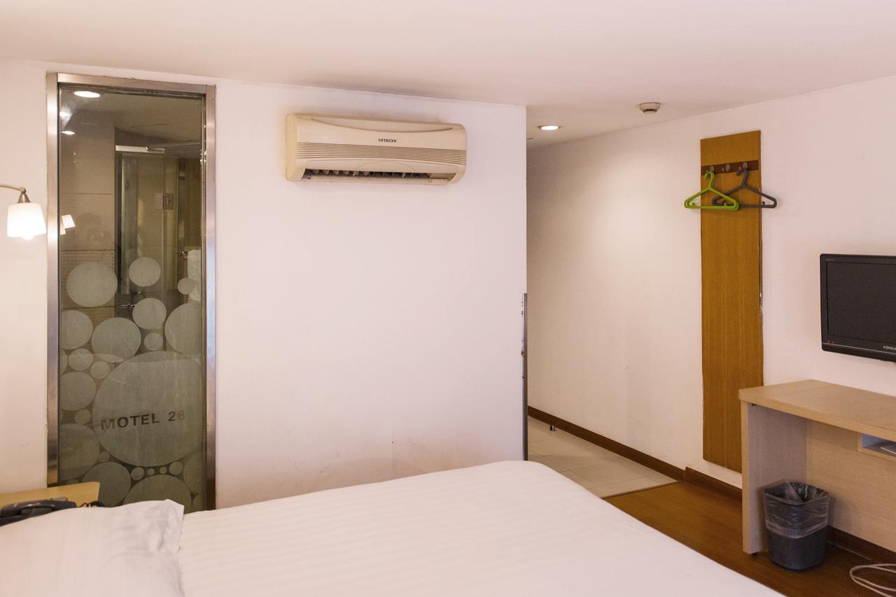 Motel Chongqing Jiefangbai Hongyadong Pedestrian Street Eksteriør bilde
